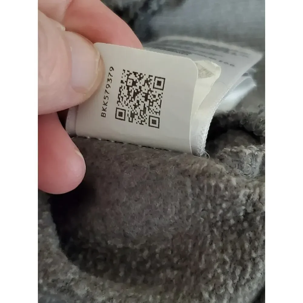 The North Face Mens Medium Hoodie Gray “Never Stop Exploring” Pullover F21 A3Y9J